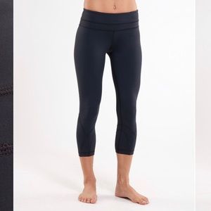 NEW Lululemon Run Inspire Crop Black/ Grey